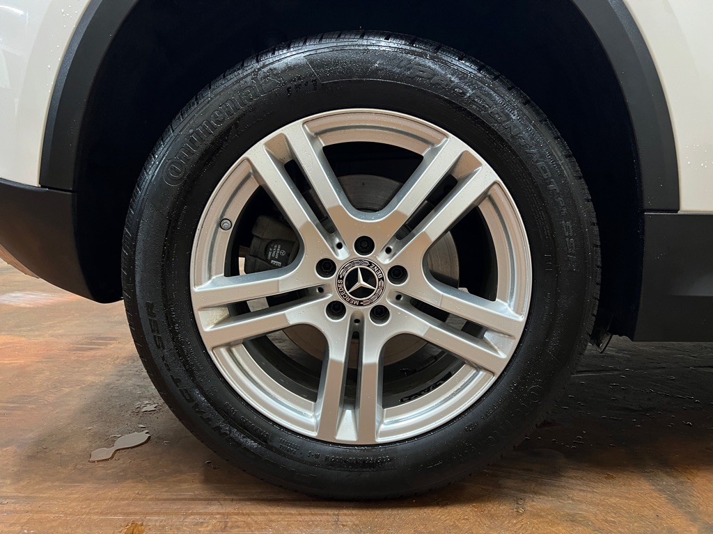 2021 Mercedes-Benz GLA-Class Image 12