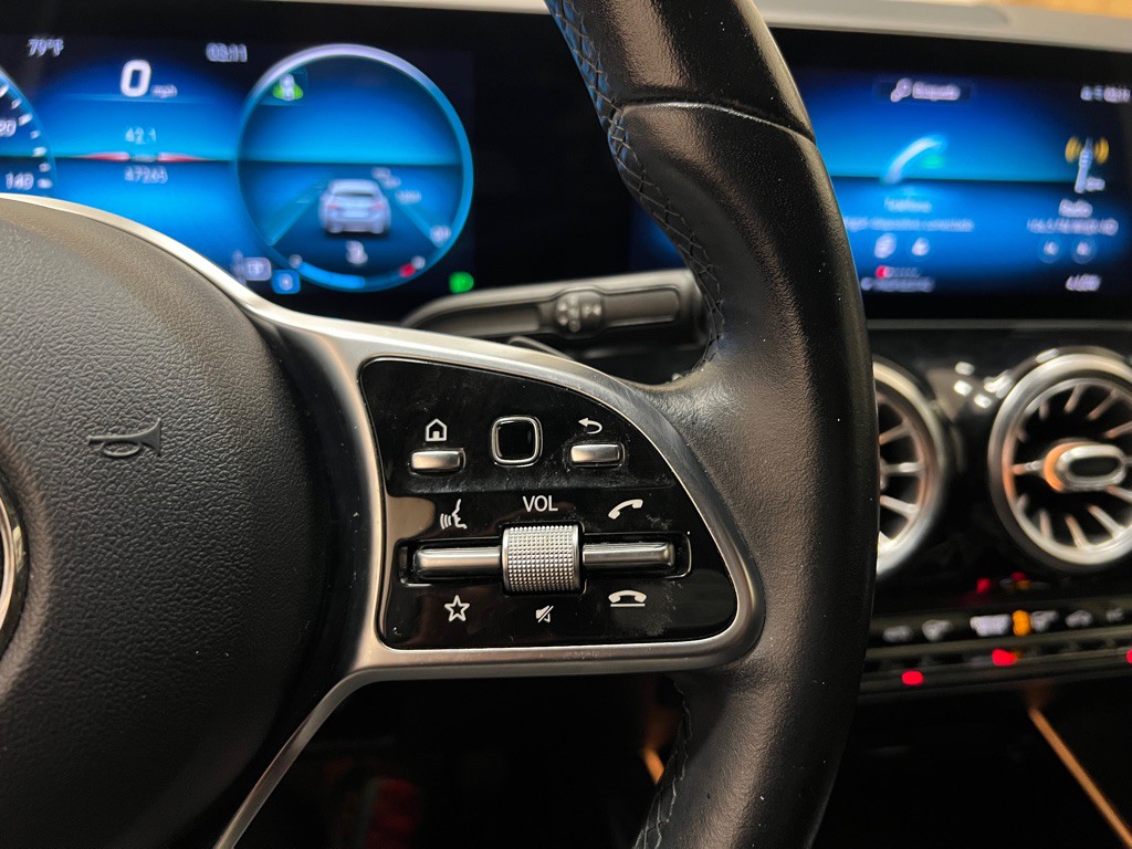 2021 Mercedes-Benz GLA-Class Image 19