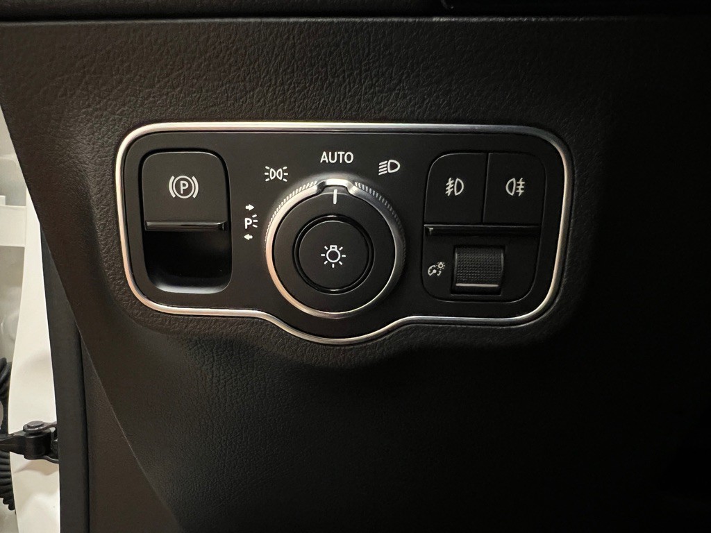 2021 Mercedes-Benz GLA-Class Image 22