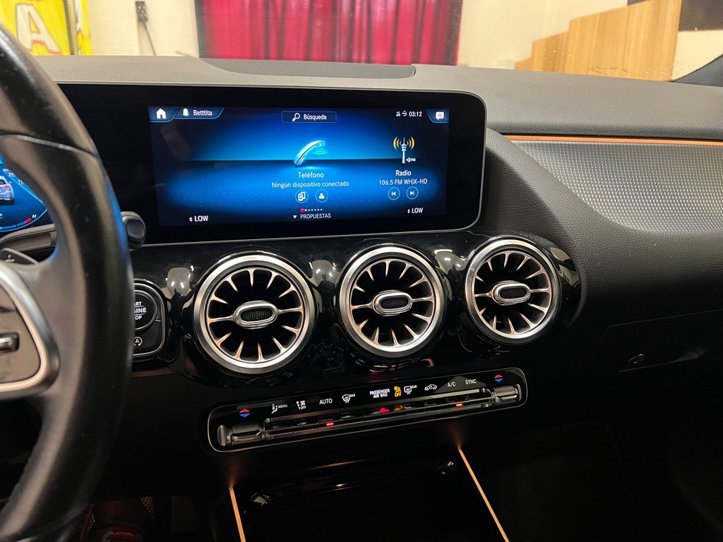 2021 Mercedes-Benz GLA-Class Image 23