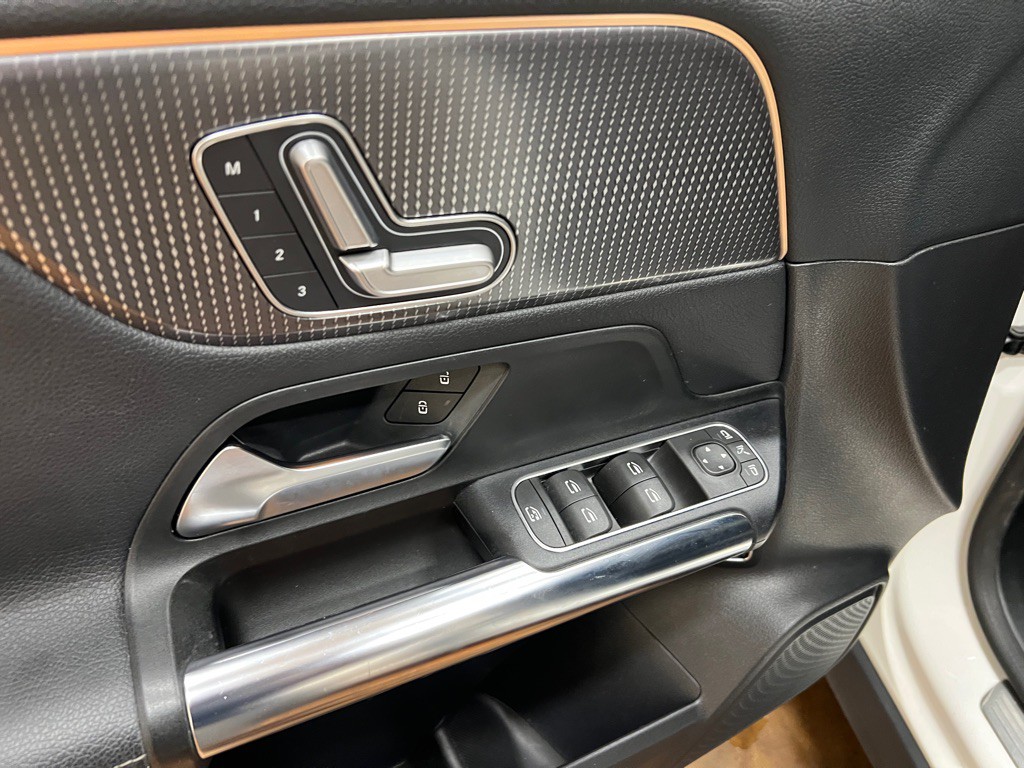 2021 Mercedes-Benz GLA-Class Image 28