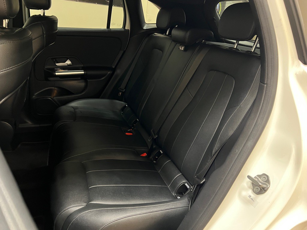 2021 Mercedes-Benz GLA-Class Image 31