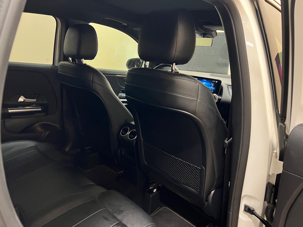 2021 Mercedes-Benz GLA-Class Image 33