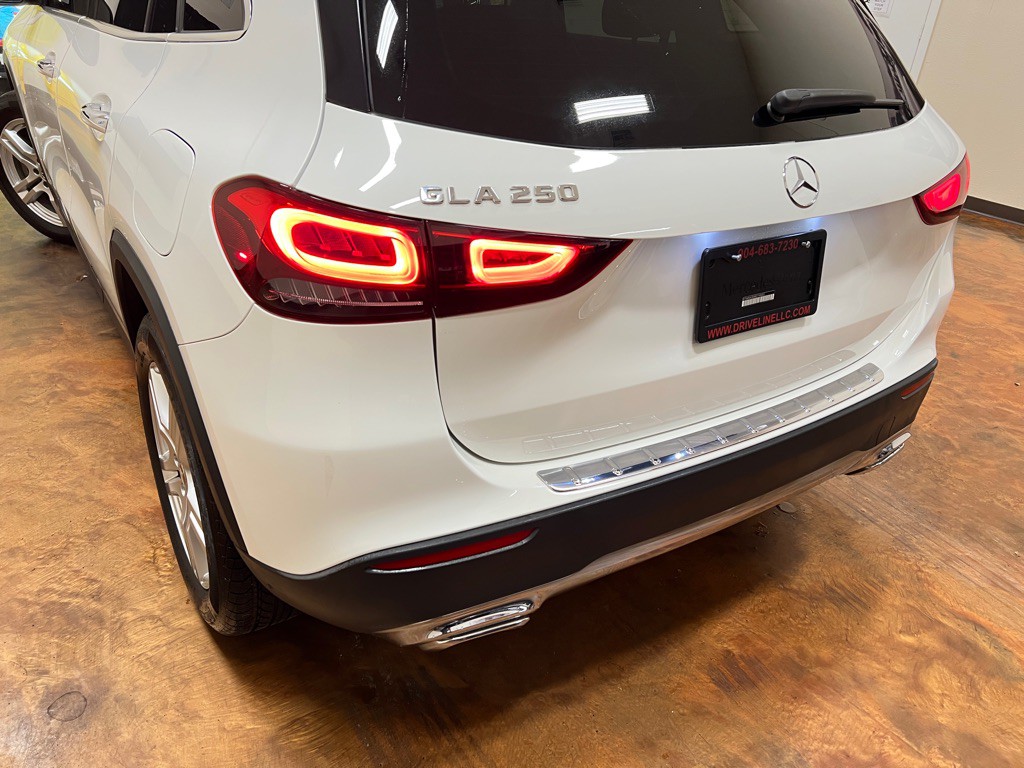 2021 Mercedes-Benz GLA-Class Image 43
