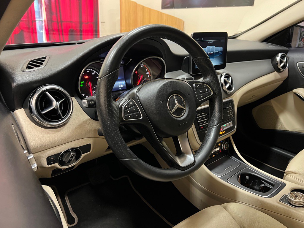 2018 Mercedes-Benz GLA-Class Image 13
