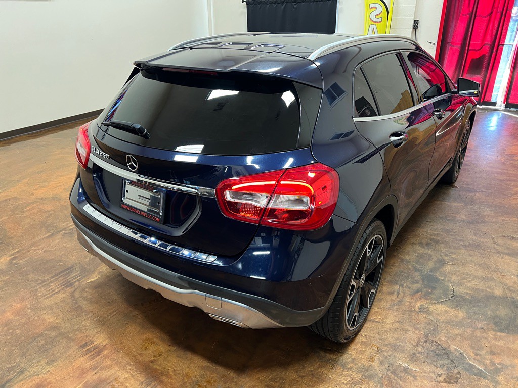 2018 Mercedes-Benz GLA-Class Image 46