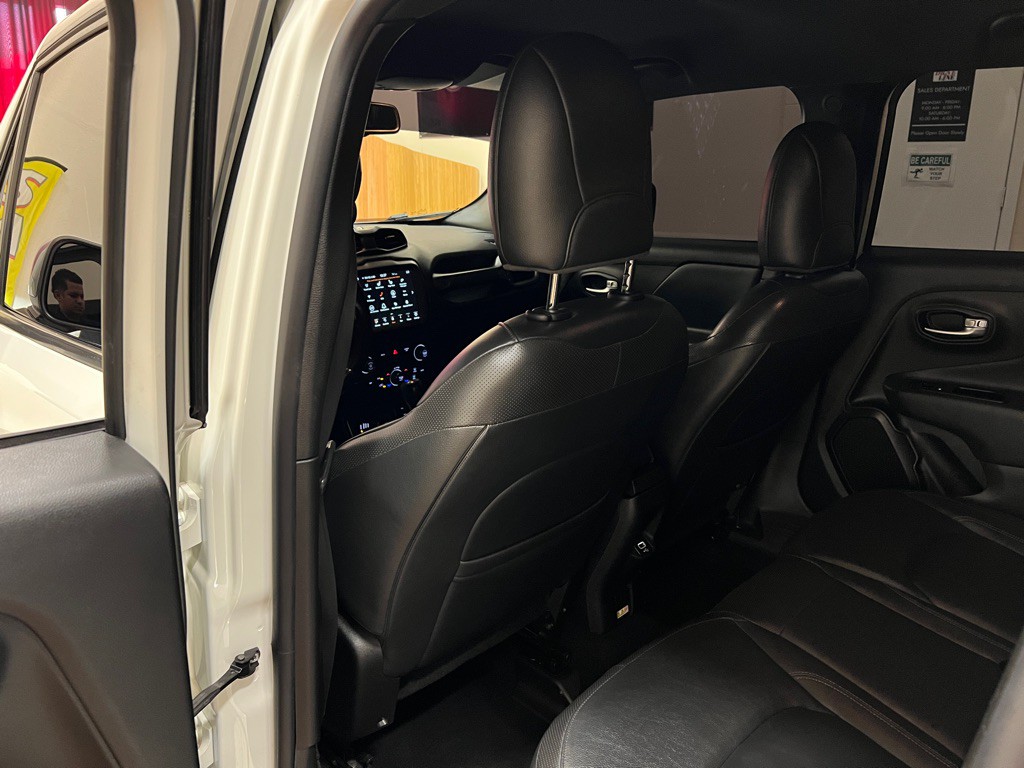 2020 Jeep Renegade Image 32