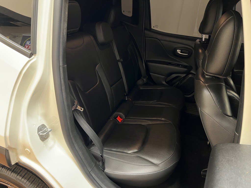 2020 Jeep Renegade Image 34