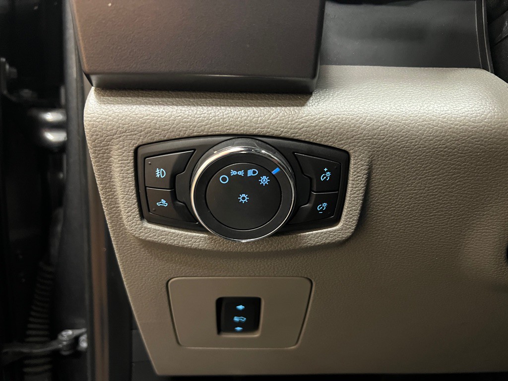 2016 Ford F-150 Image 24