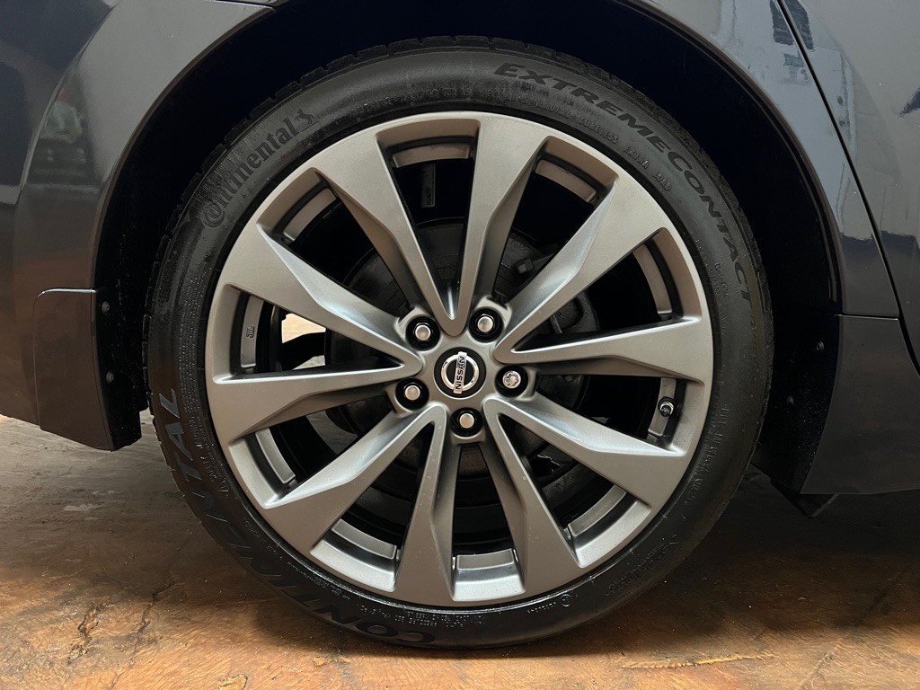 2016 Nissan Maxima Image 12