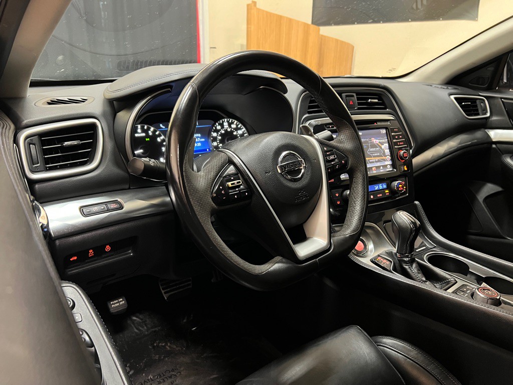 2016 Nissan Maxima Image 13