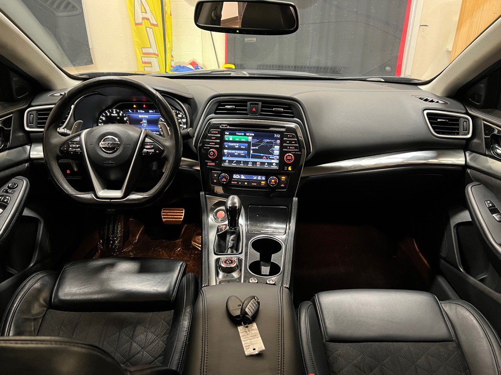 2016 Nissan Maxima Image 14