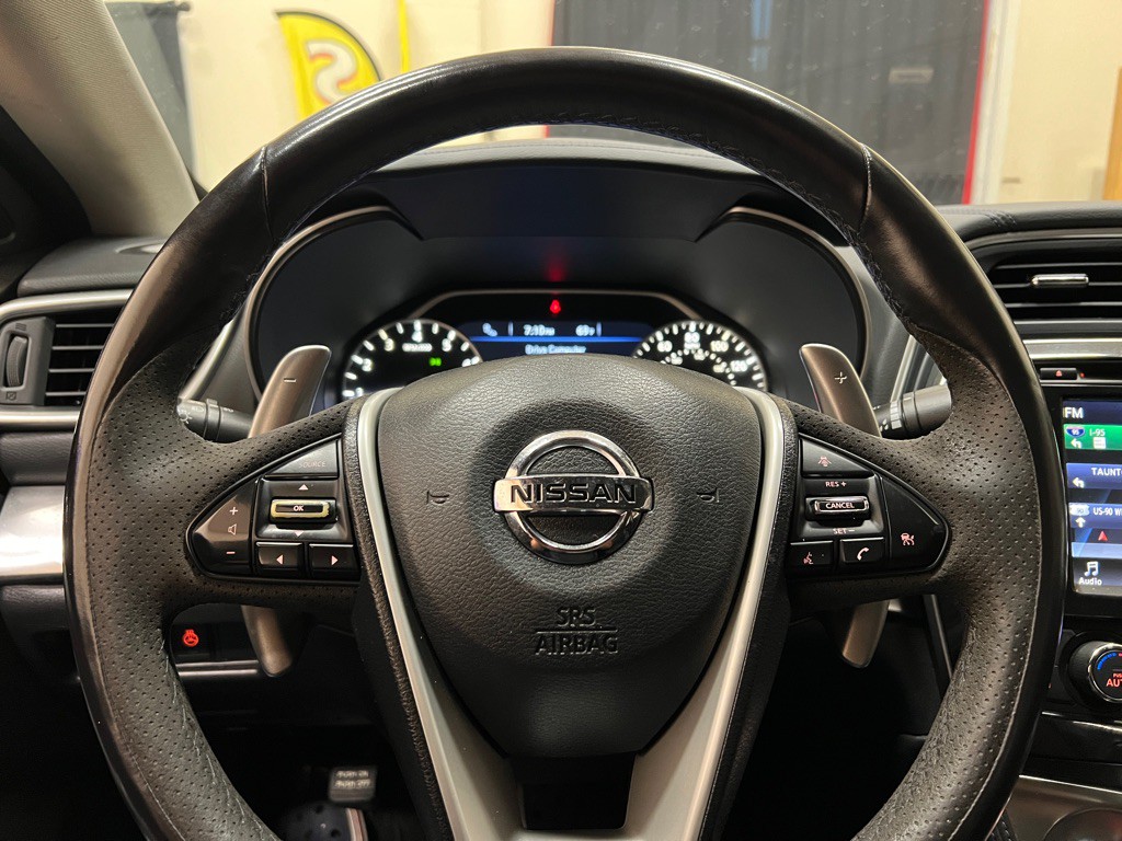 2016 Nissan Maxima Image 18