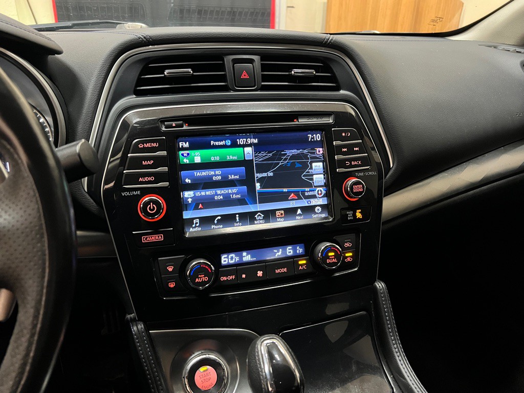 2016 Nissan Maxima Image 22