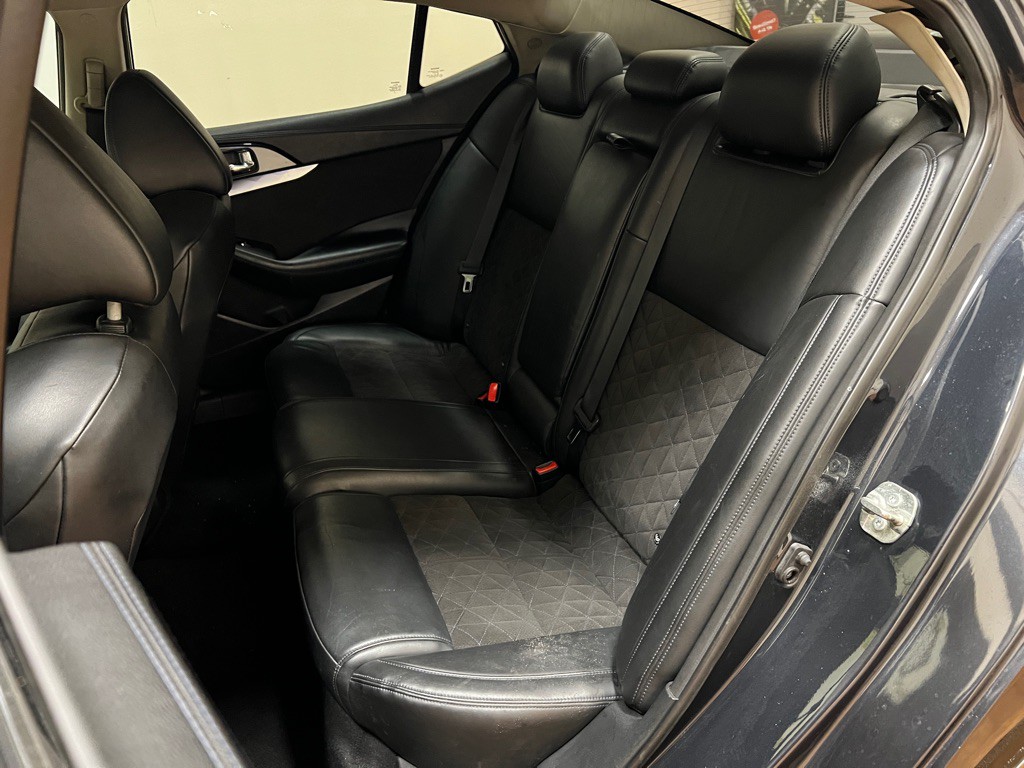 2016 Nissan Maxima Image 31