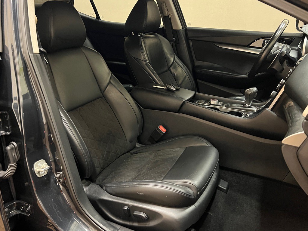 2016 Nissan Maxima Image 34