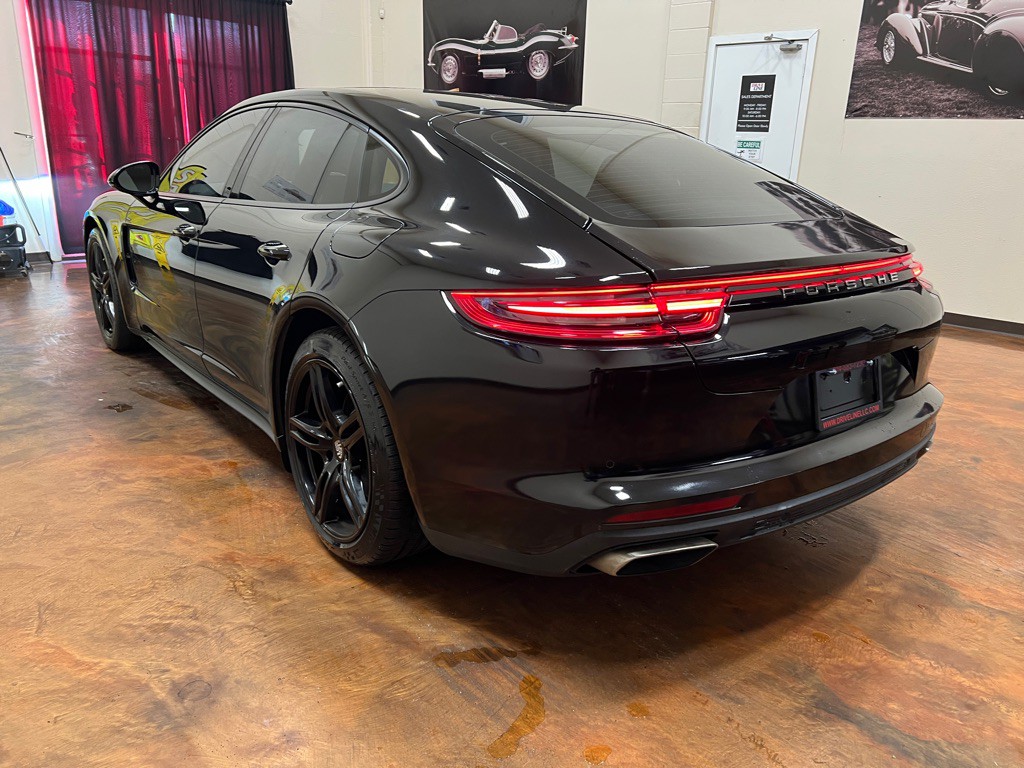 2018 Porsche Panamera Image 7