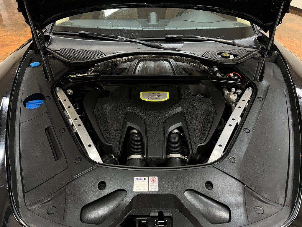 2018 Porsche Panamera Image 37
