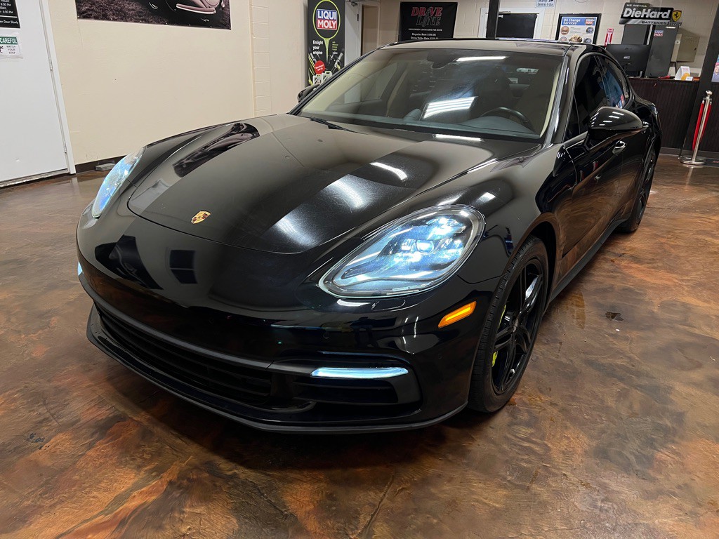 2018 Porsche Panamera Image 46