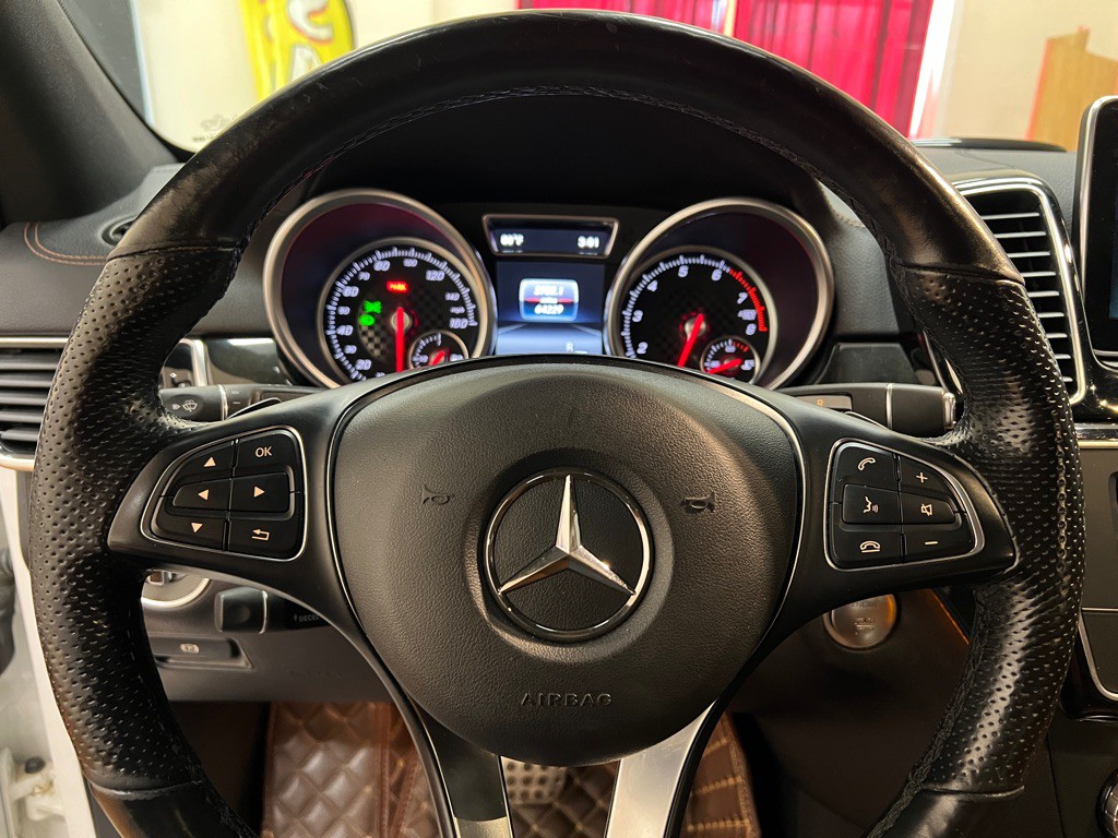 2016 Mercedes-Benz GLE-Class Image 18