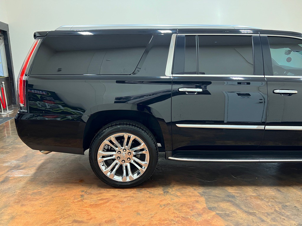 2020 Cadillac Escalade Image 11