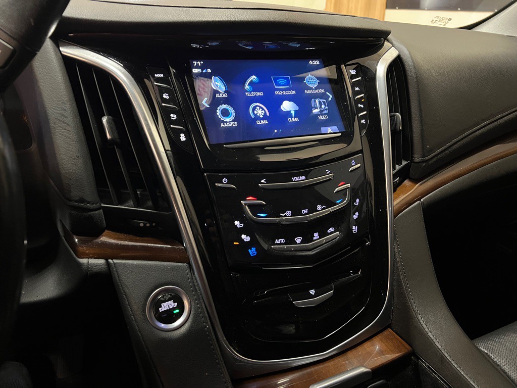 2020 Cadillac Escalade Image 25