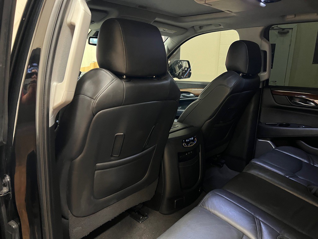 2020 Cadillac Escalade Image 33