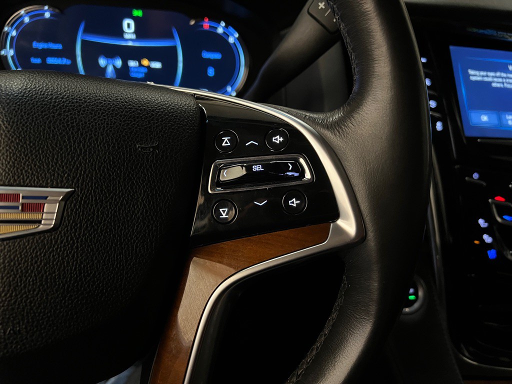 2017 Cadillac Escalade Image 19