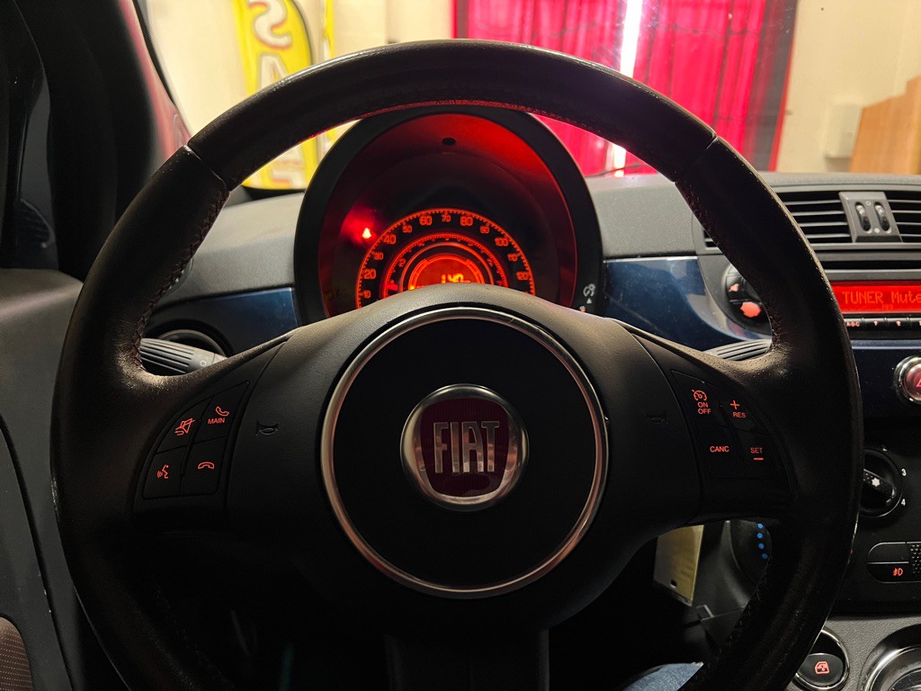 2013 FIAT 500 Image 17
