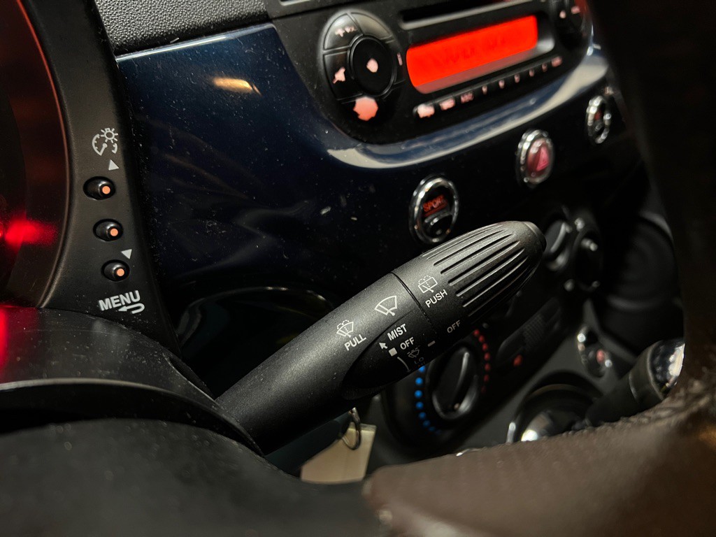 2013 FIAT 500 Image 20