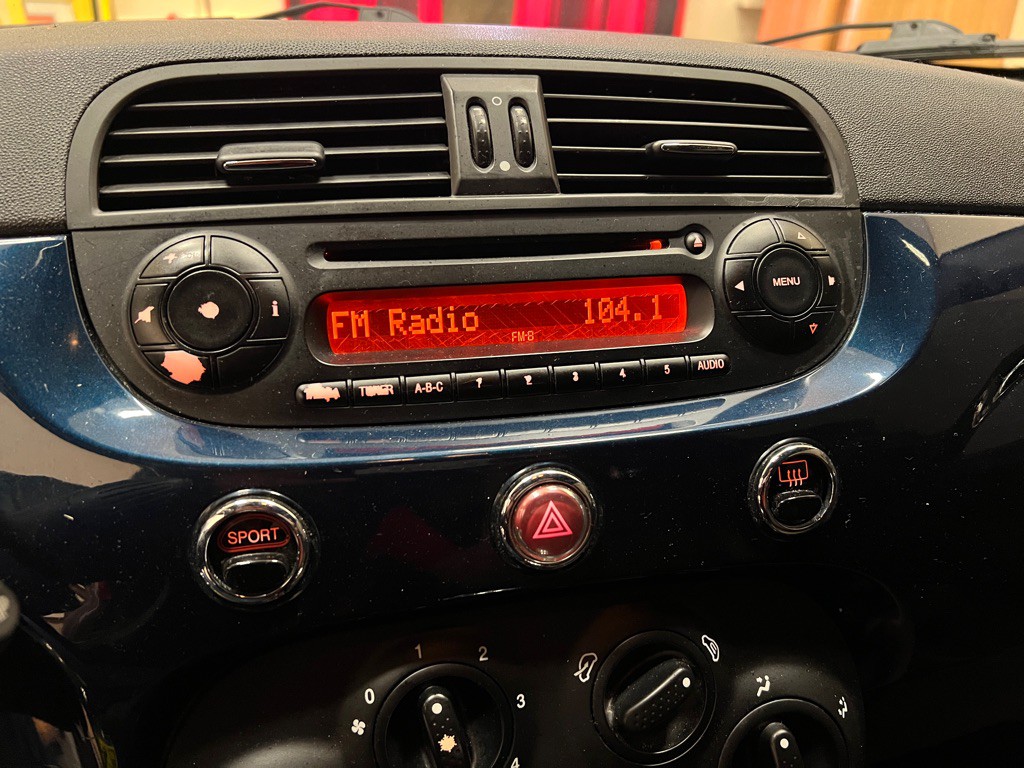 2013 FIAT 500 Image 22