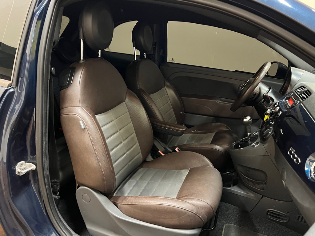 2013 FIAT 500 Image 28
