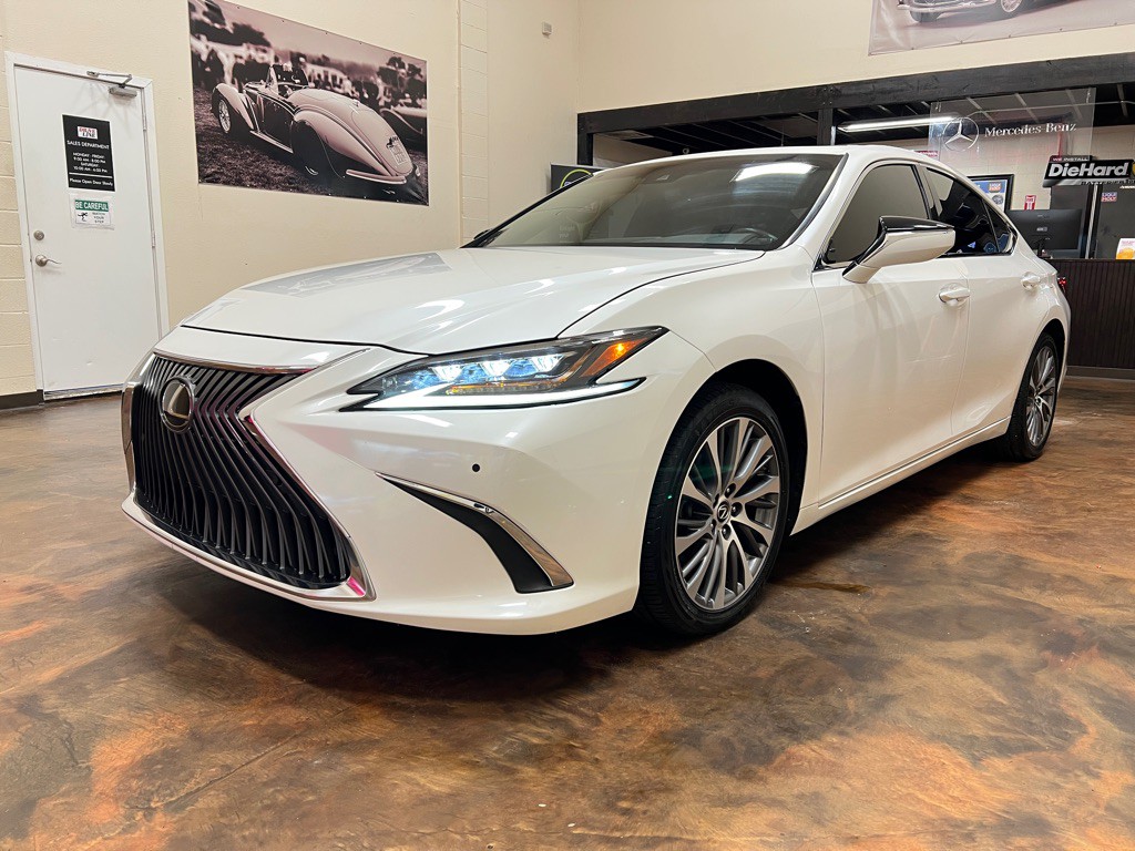 2019 Lexus ES Image 5
