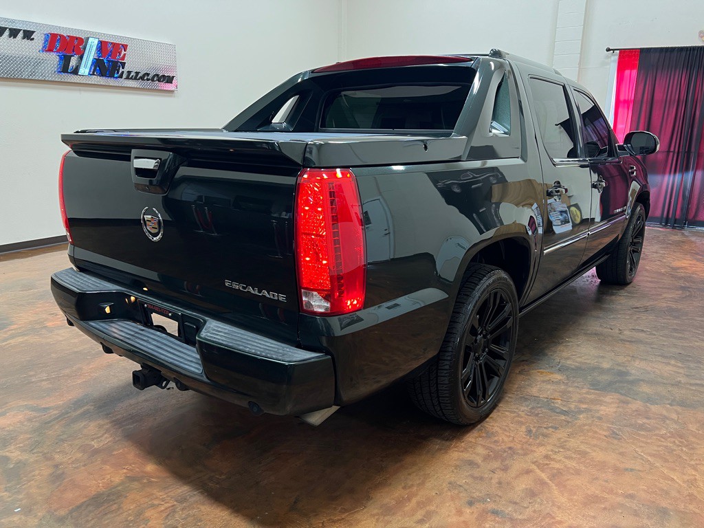 2013 Cadillac Escalade Image 10