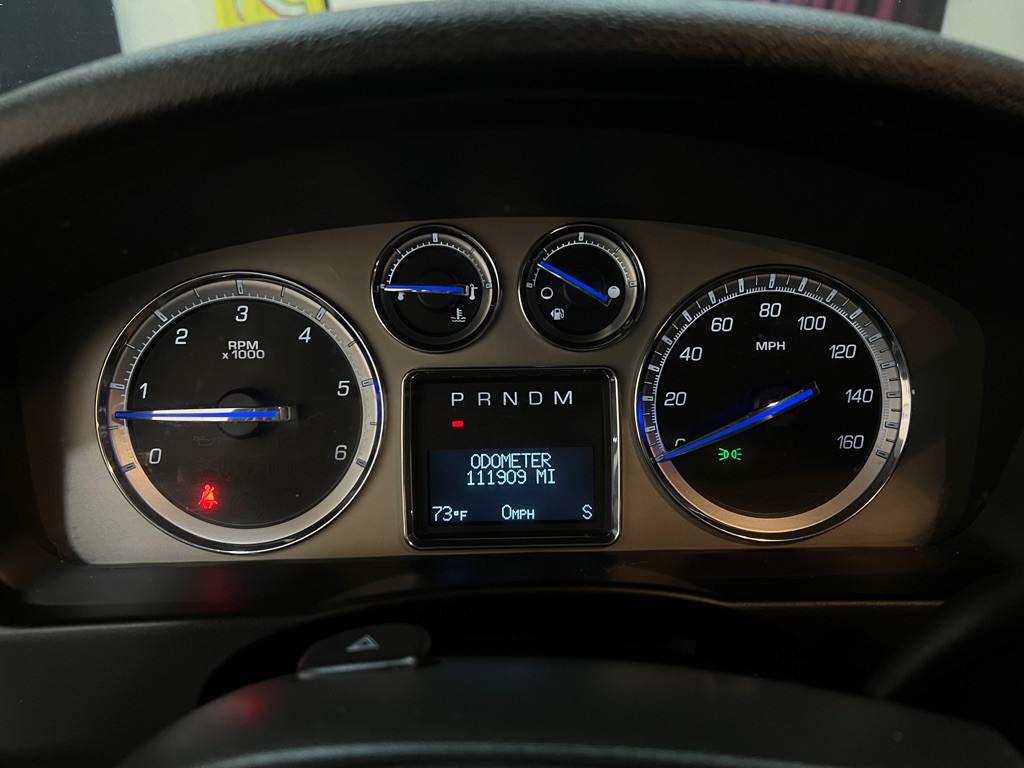 2013 Cadillac Escalade Image 18