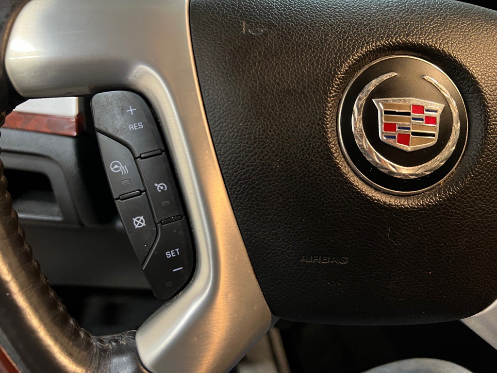 2013 Cadillac Escalade Image 19