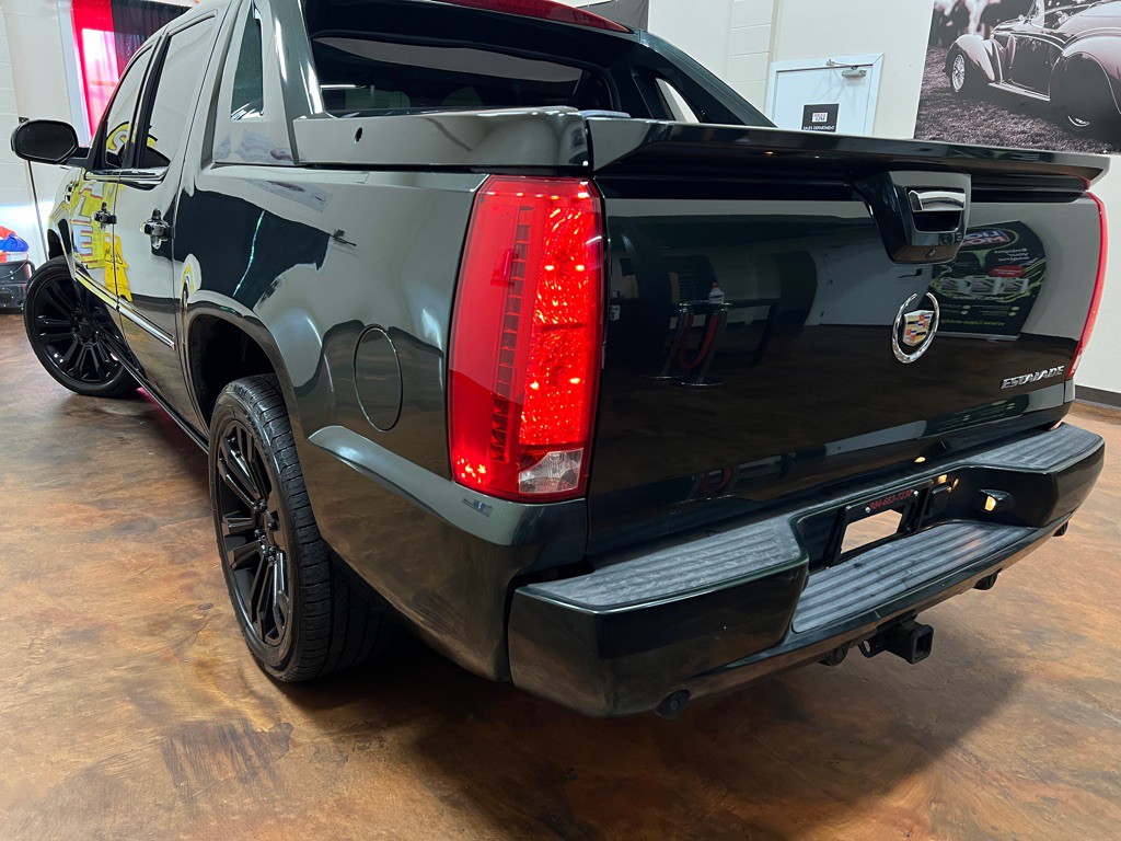 2013 Cadillac Escalade Image 39