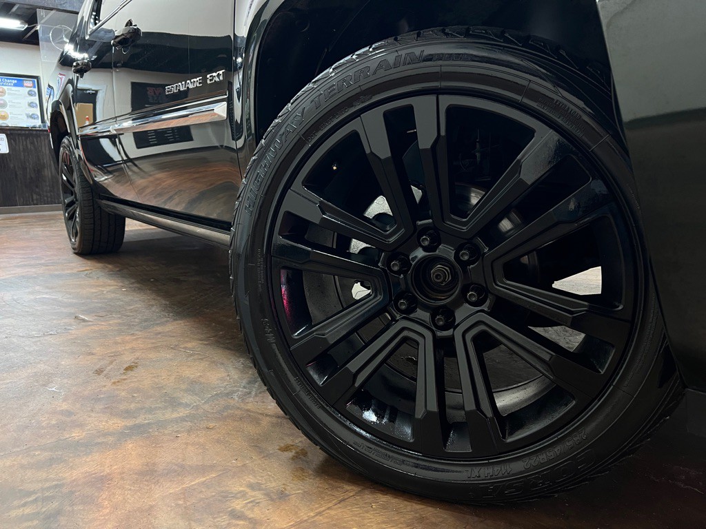 2013 Cadillac Escalade Image 40