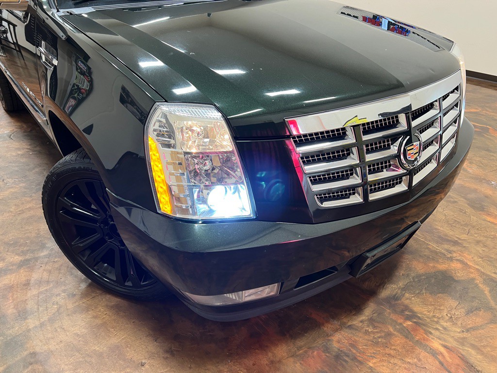 2013 Cadillac Escalade Image 42