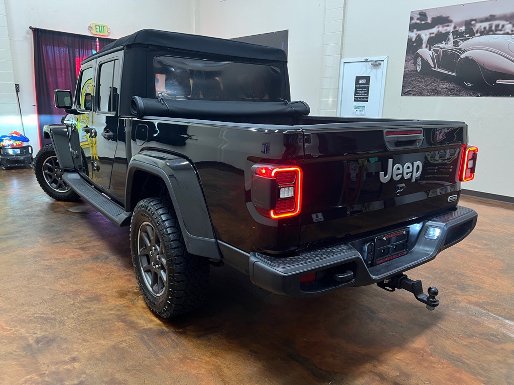 2020 Jeep Gladiator Image 2