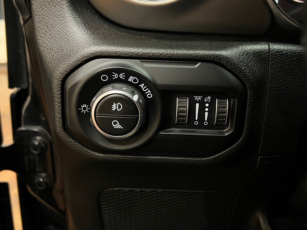 2020 Jeep Gladiator Image 24