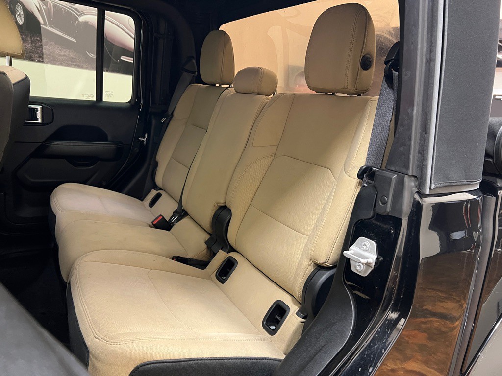 2020 Jeep Gladiator Image 34