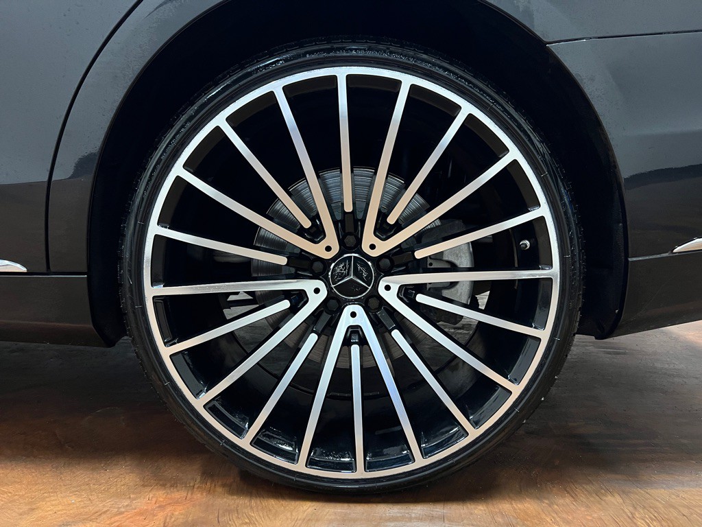 2014 Mercedes-Benz S-Class Image 12