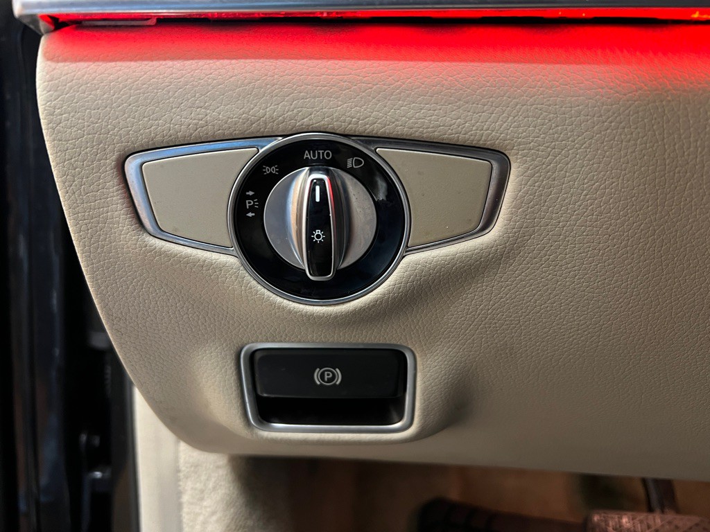 2014 Mercedes-Benz S-Class Image 22