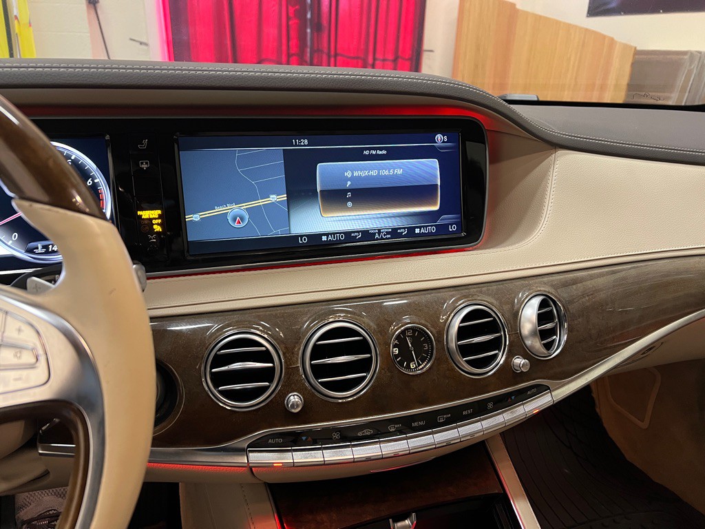 2014 Mercedes-Benz S-Class Image 23