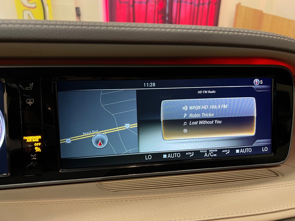 2014 Mercedes-Benz S-Class Image 24