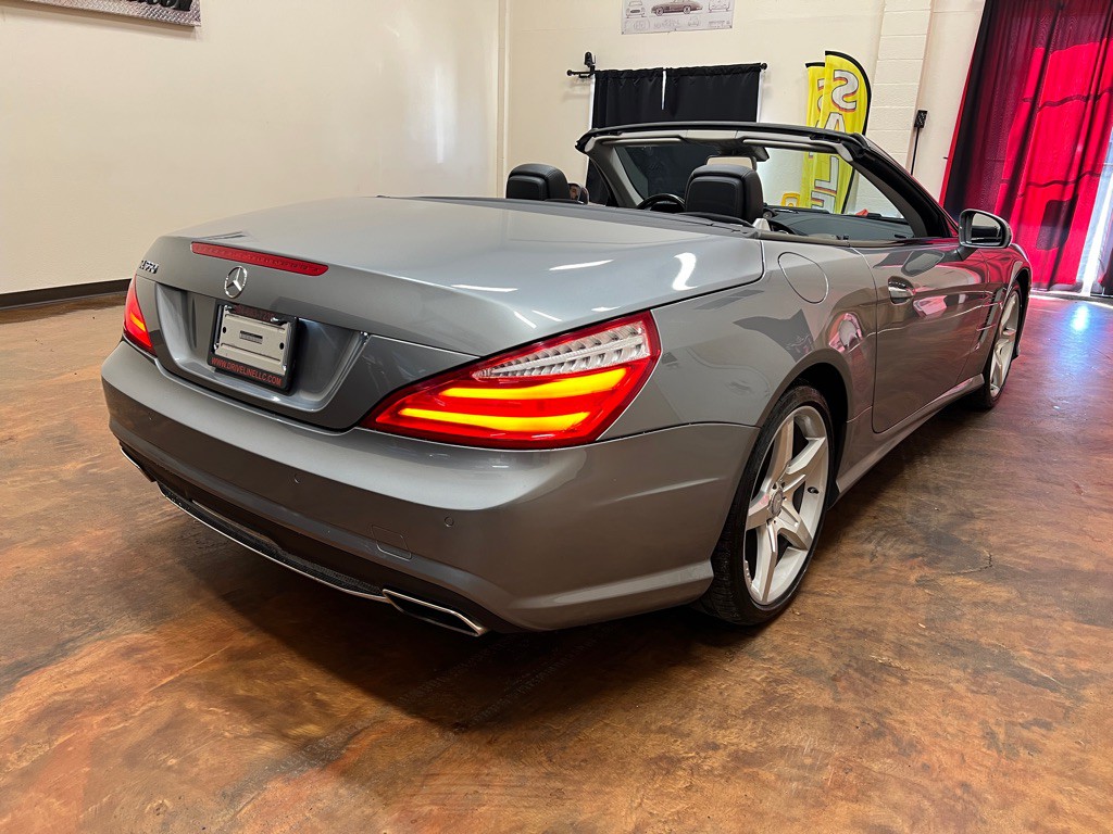 2013 Mercedes-Benz SL-Class Image 9