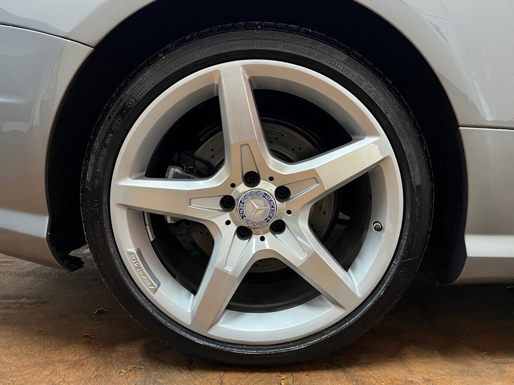 2013 Mercedes-Benz SL-Class Image 12