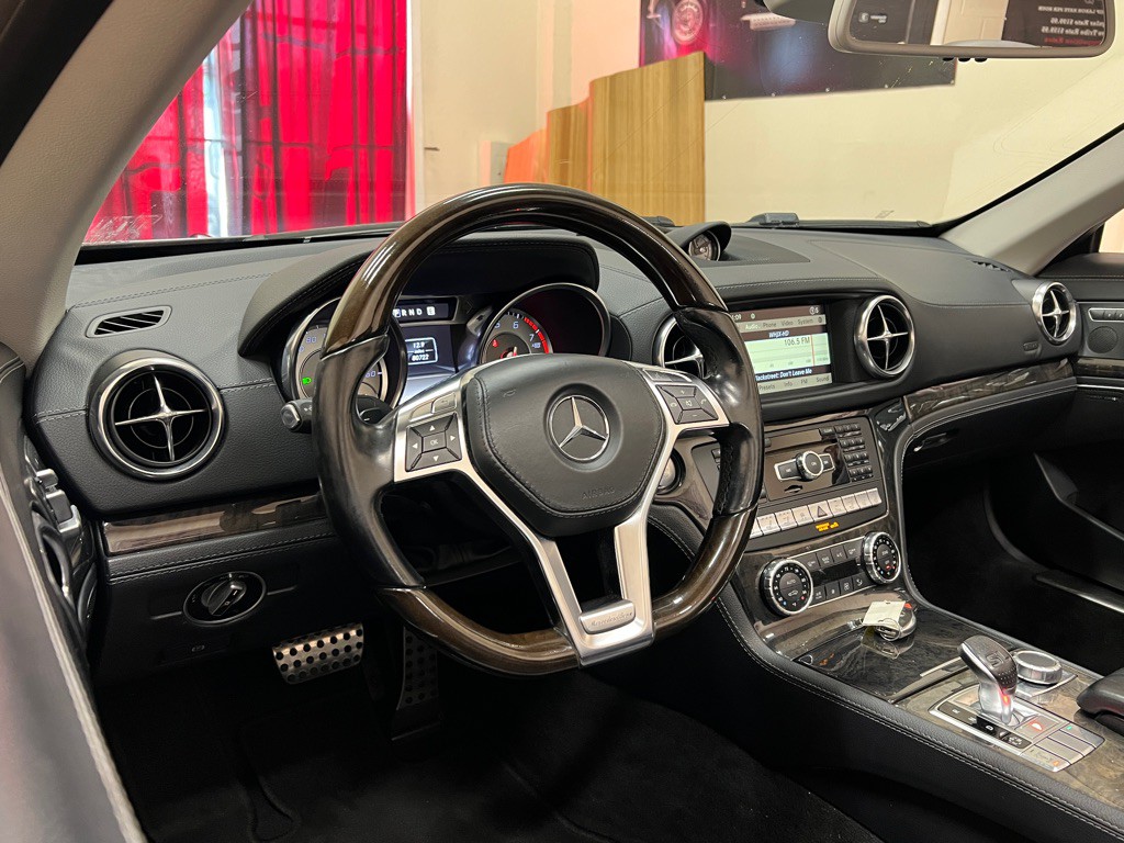 2013 Mercedes-Benz SL-Class Image 21