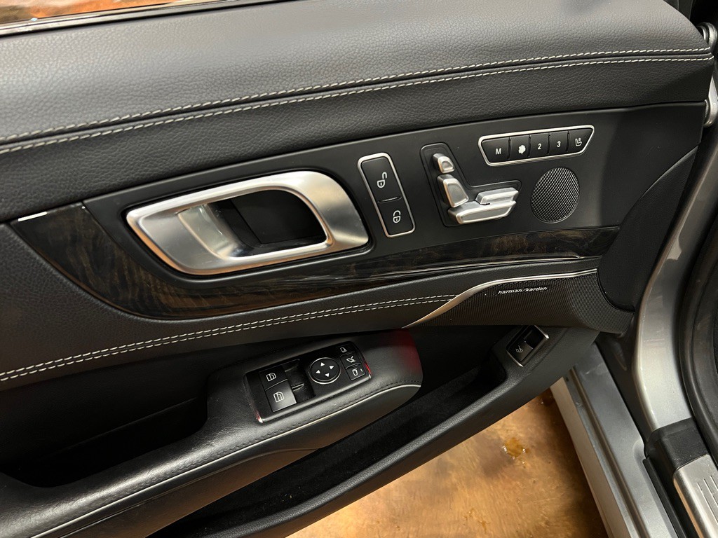 2013 Mercedes-Benz SL-Class Image 36